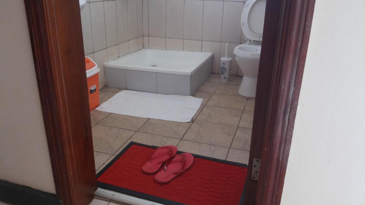 Westcliff Hotel Lira Dış mekan fotoğraf